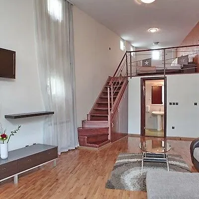 Happy Star Club Inn Belgrade